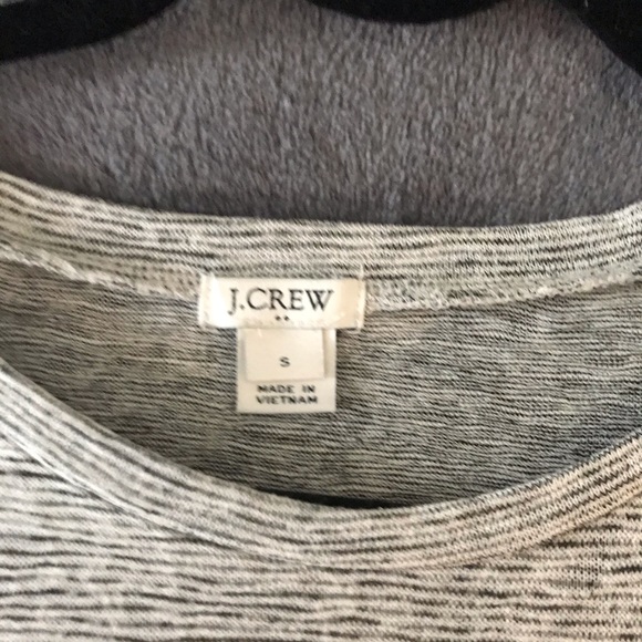 Sale!!! J Crew Tee with Bottom Tie - Picture 3 of 4